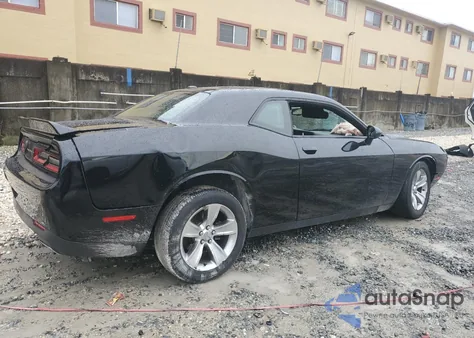 2021 Dodge Challenger Sxt z USA, uszkodzony, nr VIN 2C3CDZAG3MH627301